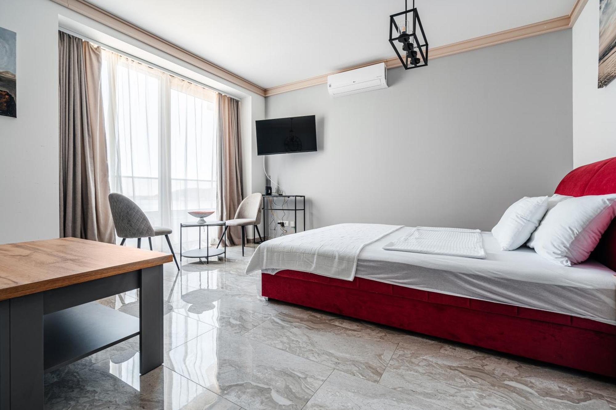Aura Tower Aparments By In Property Rafajlovići Exterior foto