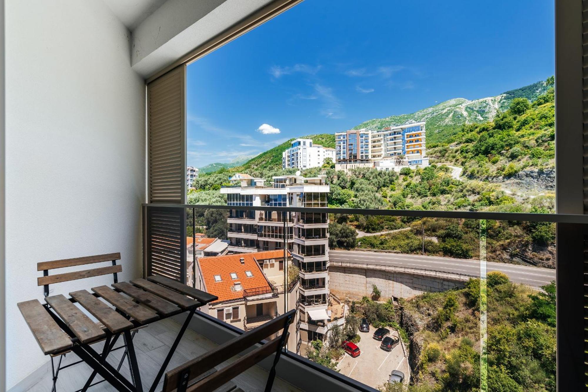 Aura Tower Aparments By In Property Rafajlovići Exterior foto